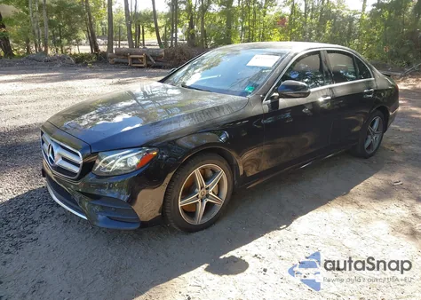 2019 Mercedes-Benz E 300 4Matic из США, поврежденный, VIN WDDZF4KB8KA530912